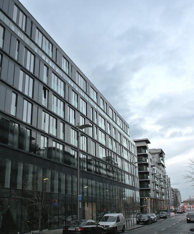 Your Base Dublin - Grand Canal Square Exteriér fotografie